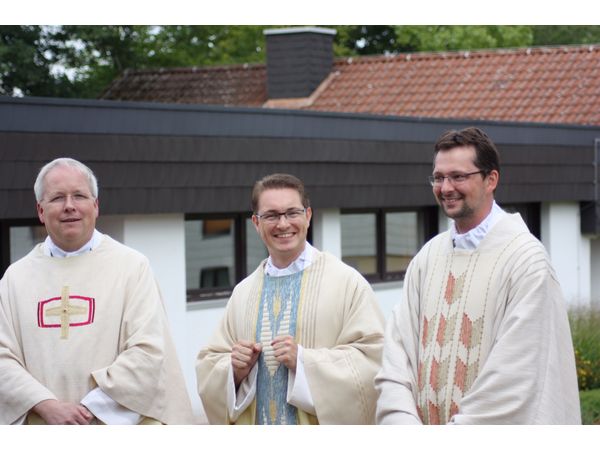 Pfarrer Dagobert Vonderau, Jugendpfarrer Alexander Best und Pfarrer Thomas Renze